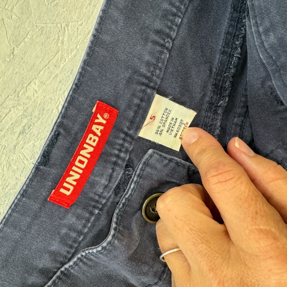 UNIONBAY Charcoal Women's Cargo Shorts - Picture 3 of 3